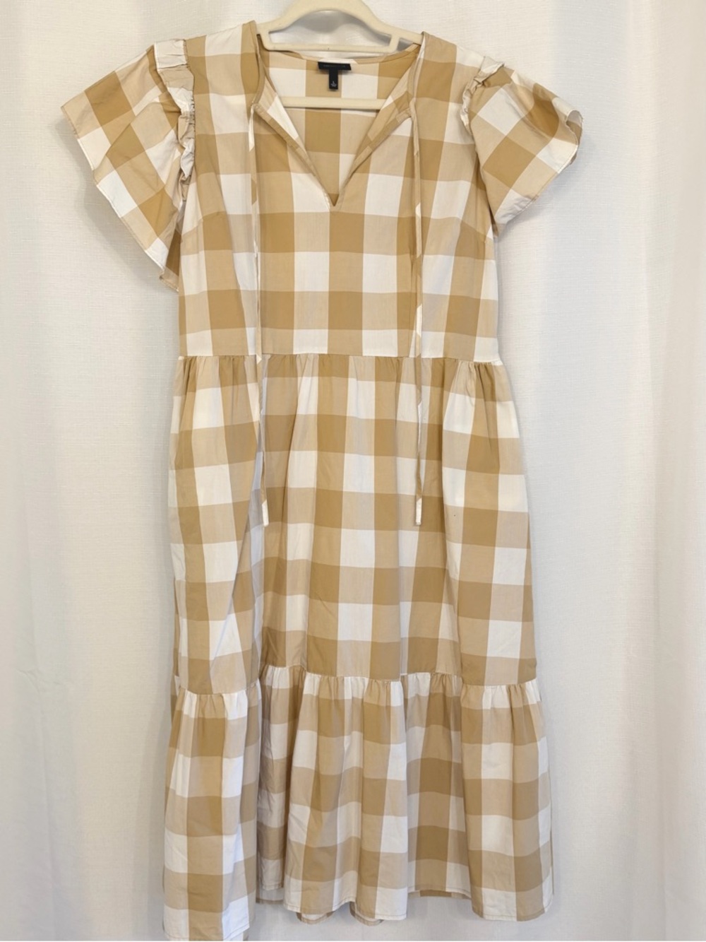 Who What Wear White and Beige Gingham Tiered Midi Dress with Flutter Sleeves